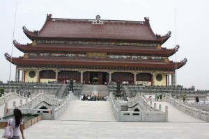 寺院宮殿石雕欄板雕刻電話；13791739397