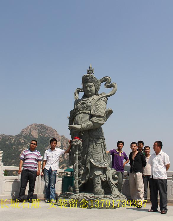 石雕韋馱塑像既充滿了柔性，又有武士氣質的剛毅，符合中國傳統審美觀念中所追求的中和之美，線條流暢自然，制作精細傳神，在細部的勾勒上表現出元代雕塑技法之精湛。