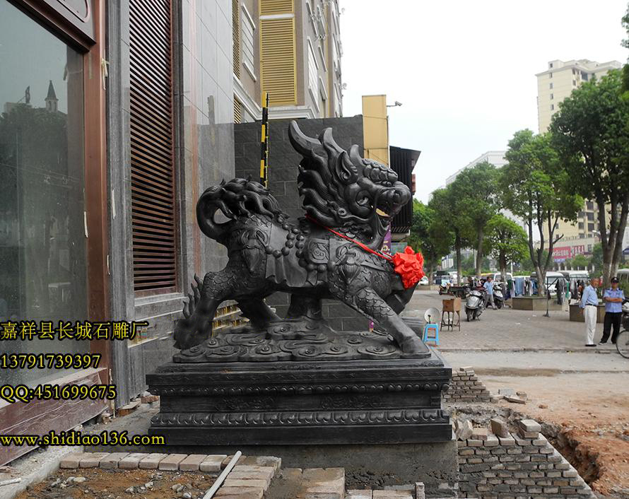石雕麒麟雕刻的形象作為石雕藝術界的代表，見證了中華民族幾千年來的滄海桑田，起落興衰。